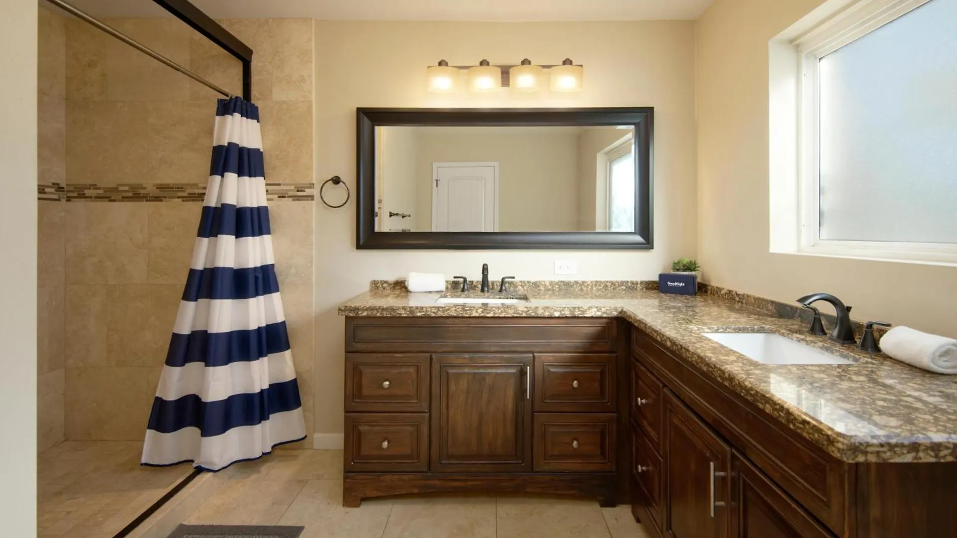 Semesterbostad Old Town Saguaro - Private Pool, Fire Pit & Games Villa Scottsdale USA